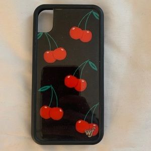 iphone xr black and red cherries case